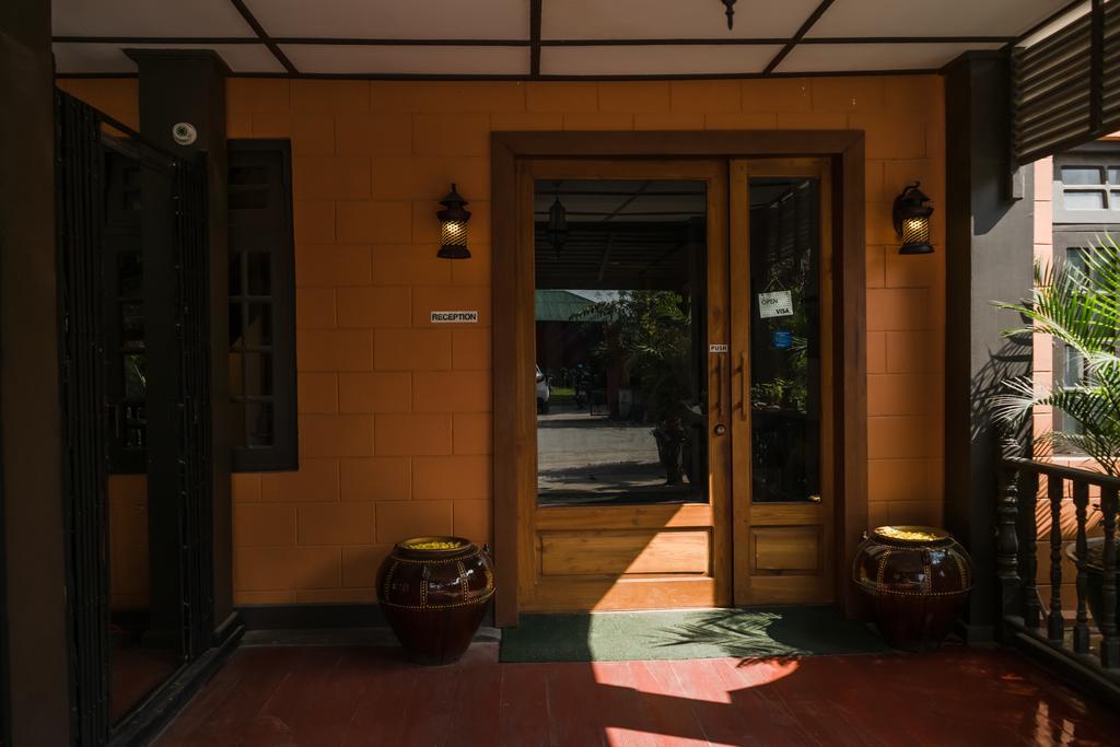 The Manor Hotel 娘瑞 外观 照片